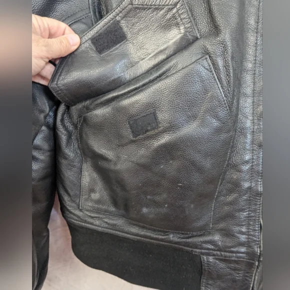 Alpha Industries Size XL Leather Flight Jacket Black Multiple Pockets
